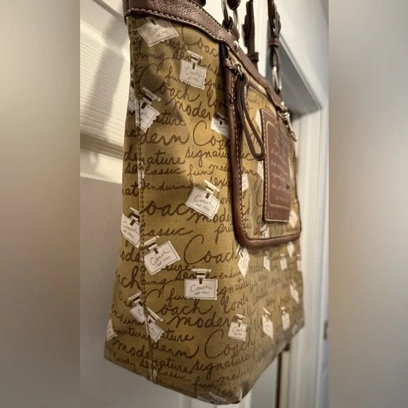 Coach Signature Brown and Tan Reversible Shoulder Bag - Picture 10 of 15